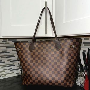 Louis Vuitton MM tote Bag